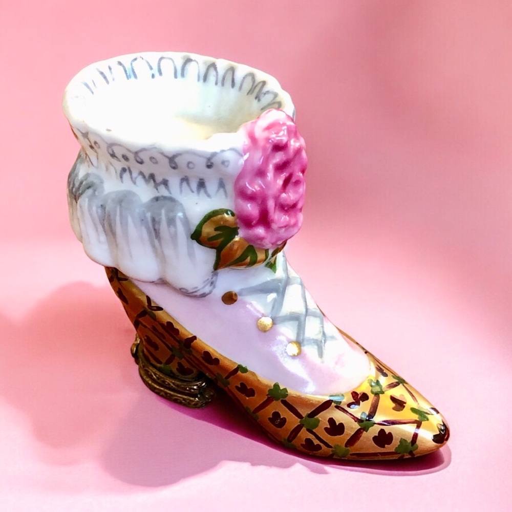 Vintage Limoges France Chamart Exclusif Porcelain Trinket Box Victorian Shoe ￼